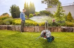 GARDENA Slangenwagen Metaal AquaRoll M Set (20m) -Tuin Verkoop gardena slangenwagen metaal aquaroll m set 20m 1619704840 l